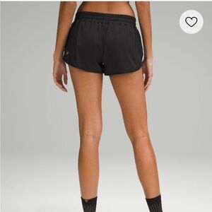 Lululemon hotty hot 2.5 black shorts